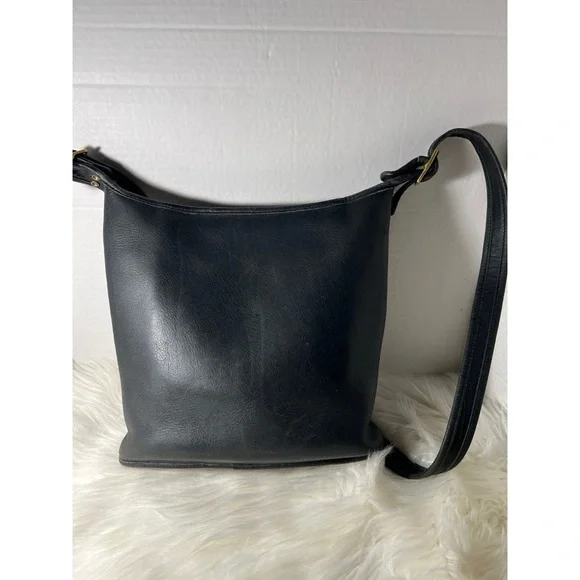 Vintage coachLeather Shoulder Bag